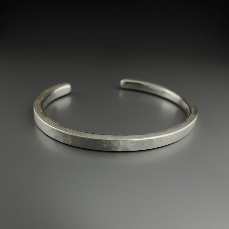 シルバーバングルブレスレット