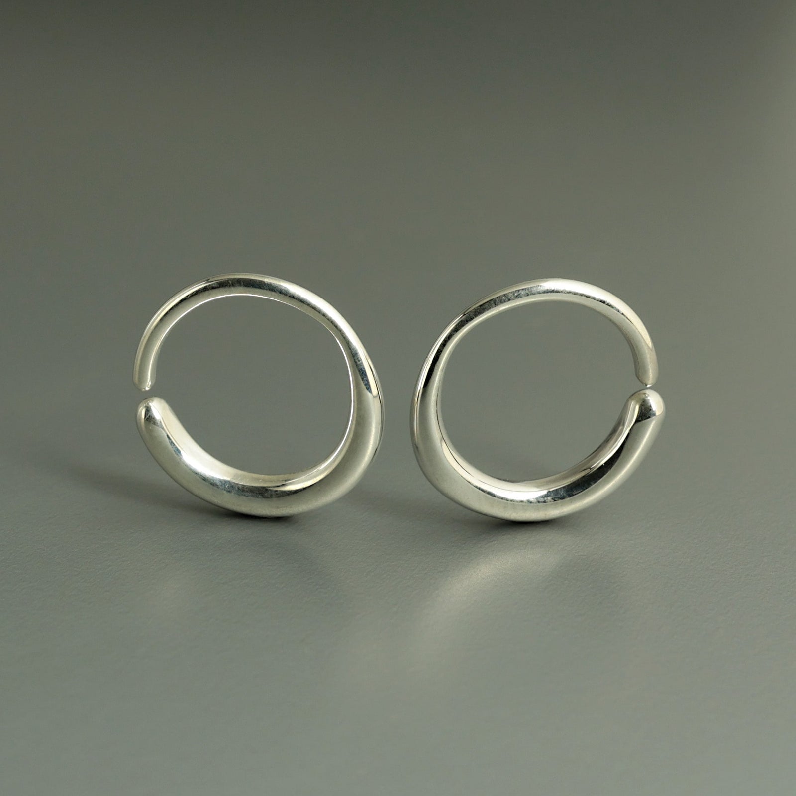 14ゲージシルバーフープピアス - IBUQUI 下北沢にあるオーガニック