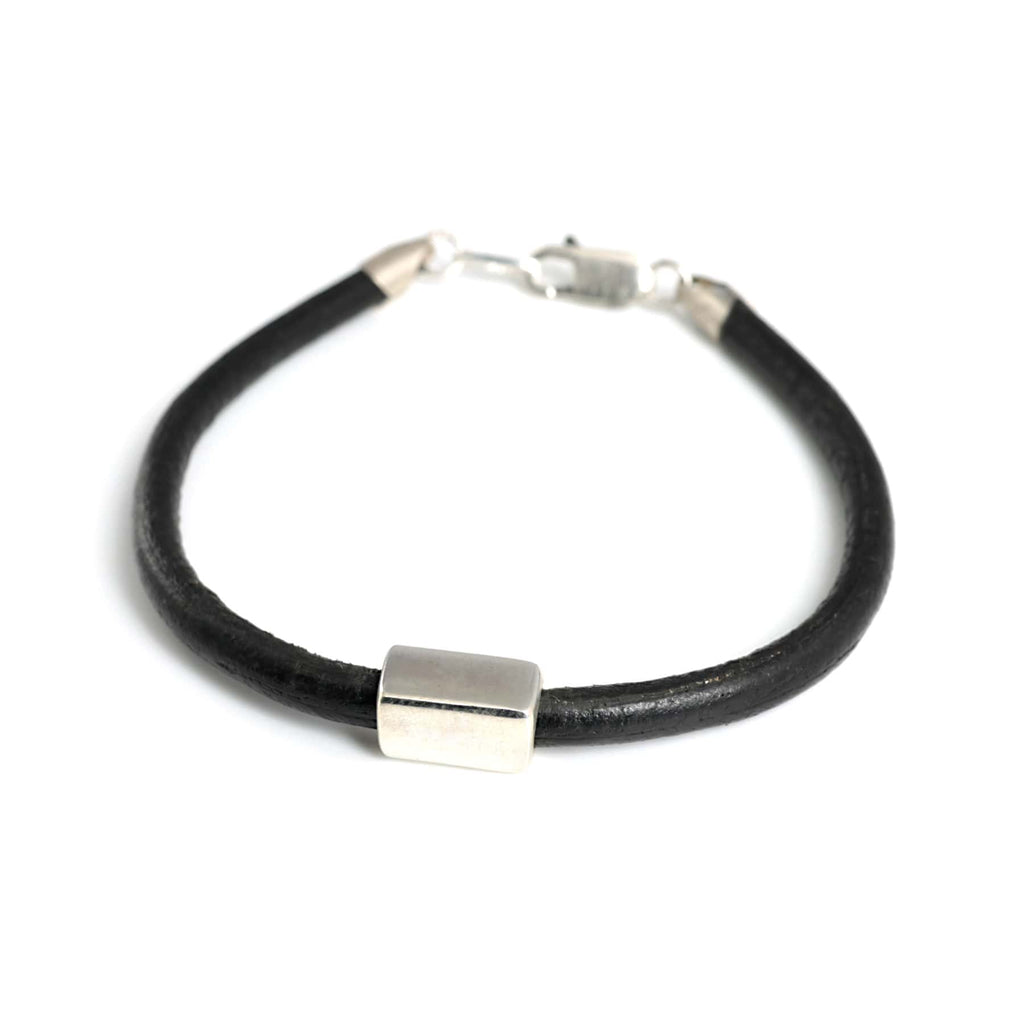 レザーブレスレット - IBUQUI 下北沢にあるオーガニックアクセサリーのお店