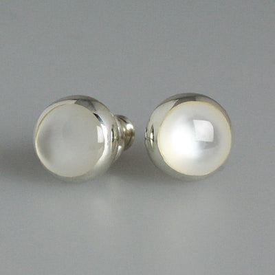 白蝶貝スタッドピアス - IBUQUI 下北沢にあるオーガニック